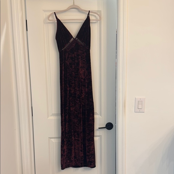 FREE PEOPLE Elegant Velvet Dress in Rich BURGUNDY NWOT - Picture 3 of 16